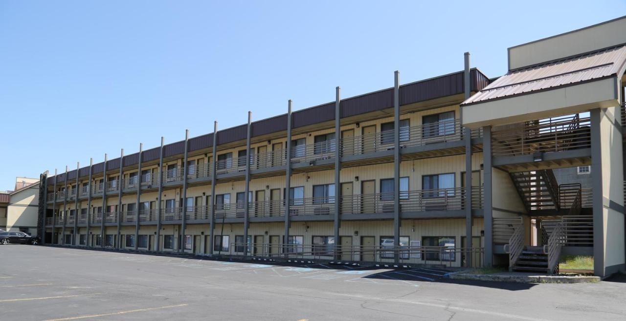 Idaho Inn Москоу Екстериор снимка