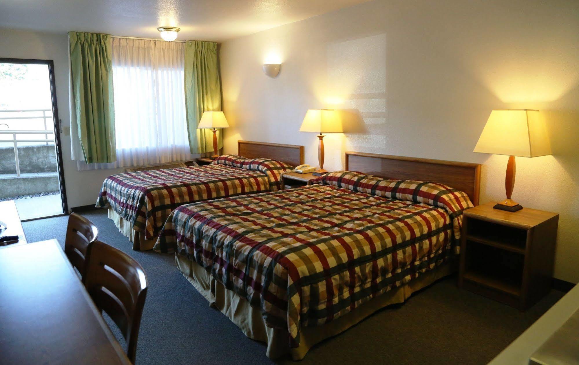 Idaho Inn Москоу Екстериор снимка