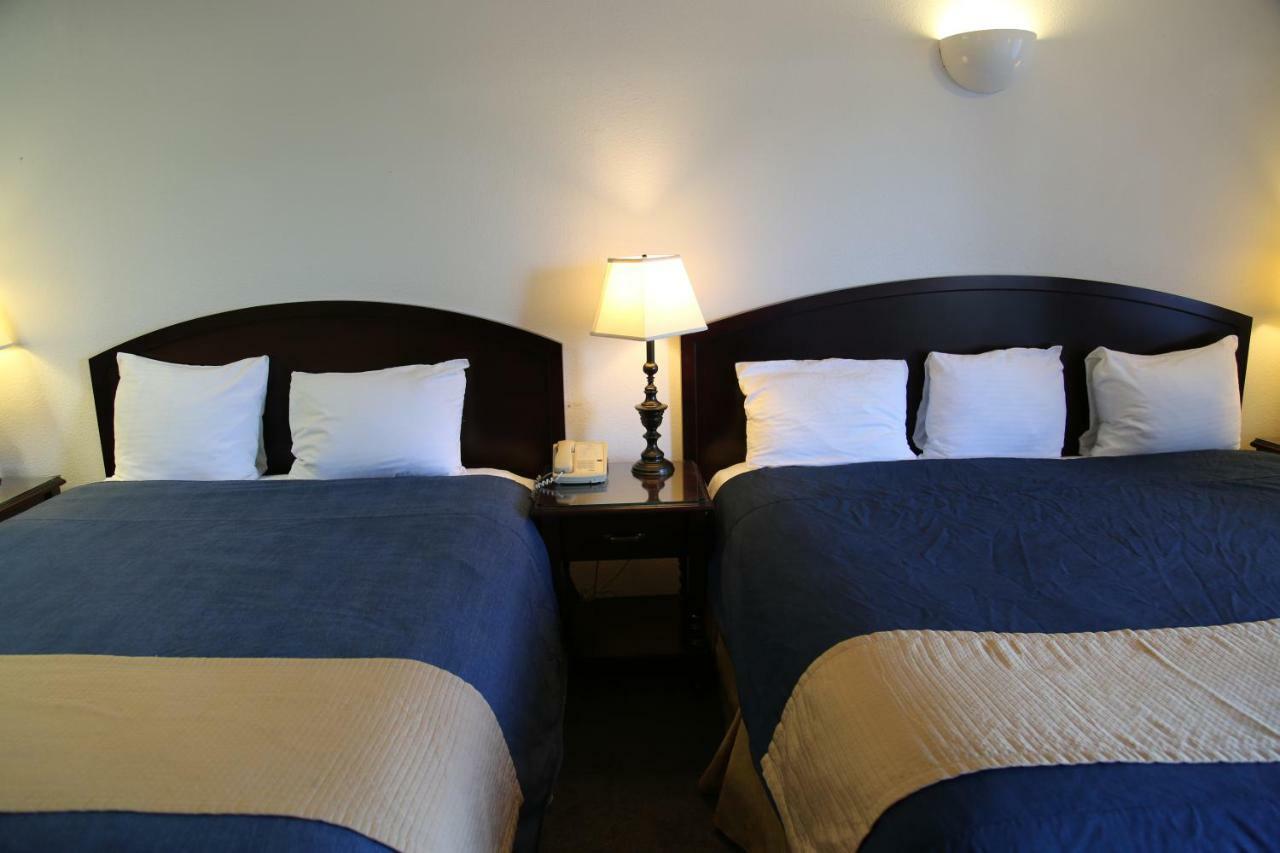 Idaho Inn Москоу Екстериор снимка