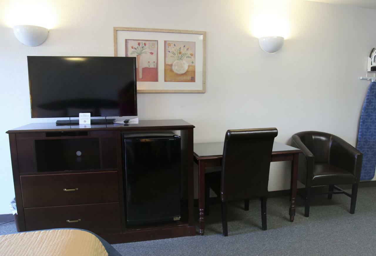 Idaho Inn Москоу Екстериор снимка